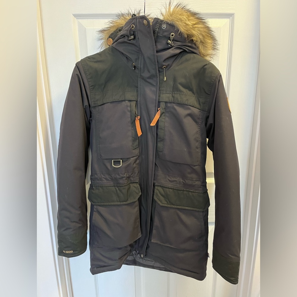Fjällräven’s Women's Polar Guide Parka. Size XXS